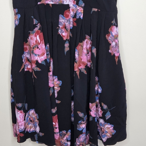 Free People | Boho Black Pink Floral Flutterby Pleated Mini Dress Size 10 - Picture 4 of 10